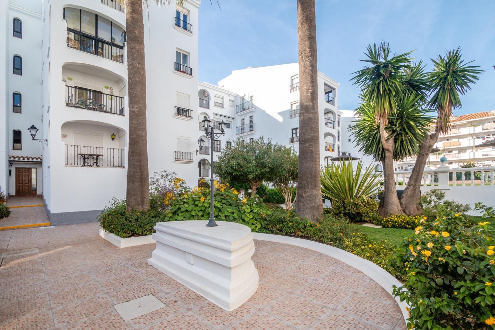 Close To The Beach, 5 Minutes Walk San Luis de Sabinillas Ngoại thất bức ảnh
